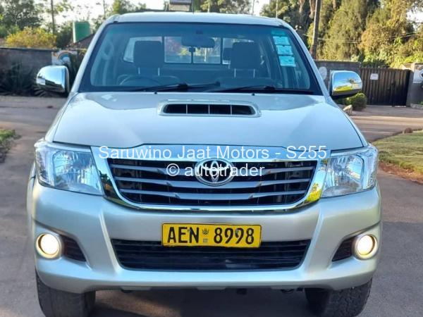 2014 - Toyota  Hilux