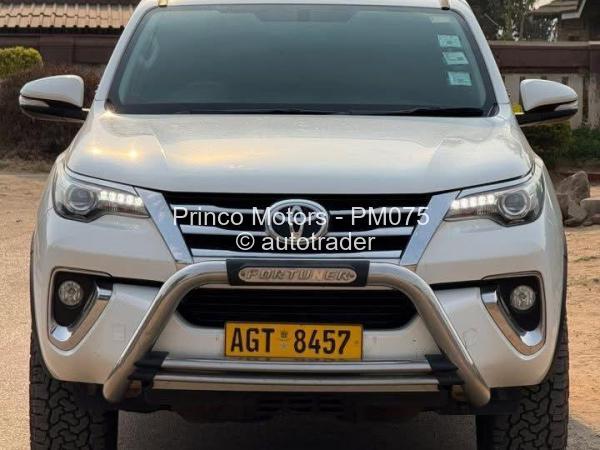 2017 - Toyota  Fortuner