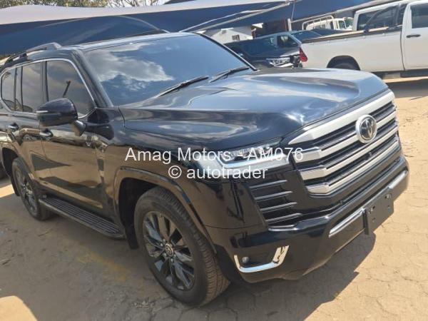 2023 - Toyota  Land Cruiser