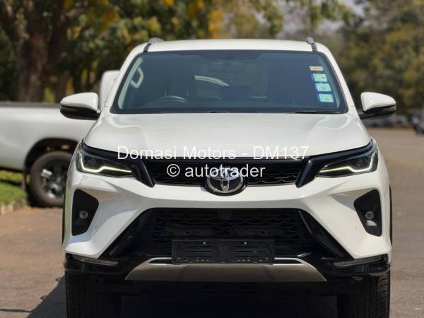 2023 - Toyota  Fortuner