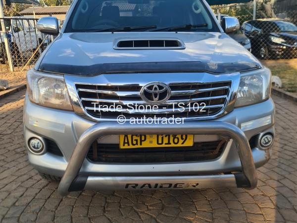 2013 - Toyota  Hilux D4D