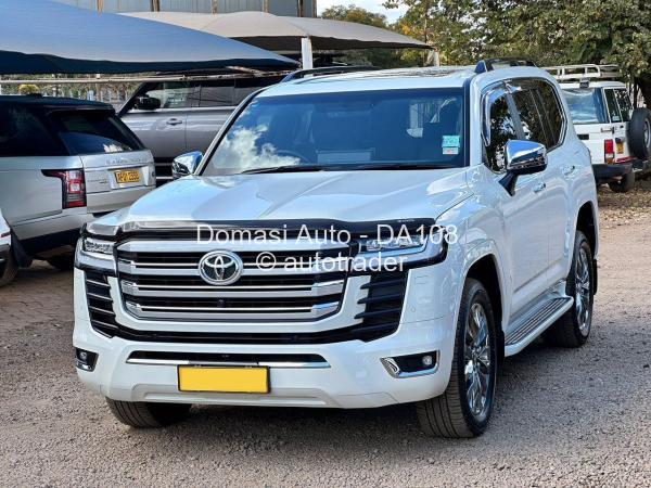 2023 - Toyota  Land Cruiser 2023 - Toyota  Land Cruiser