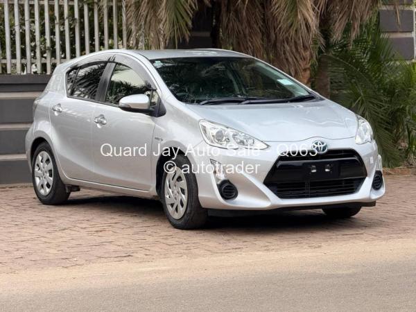 2016 - Toyota Aqua 2016 - Toyota Aqua