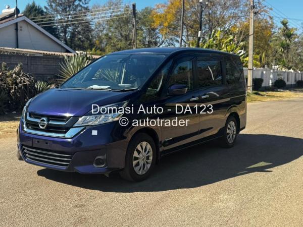 2017 - Nissan  Serena