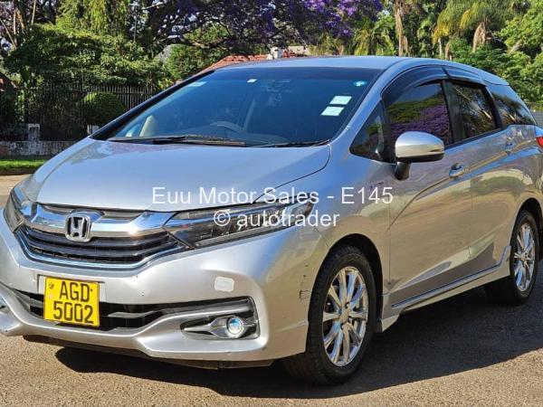2015 - Honda Shuttle 2015 - Honda Shuttle