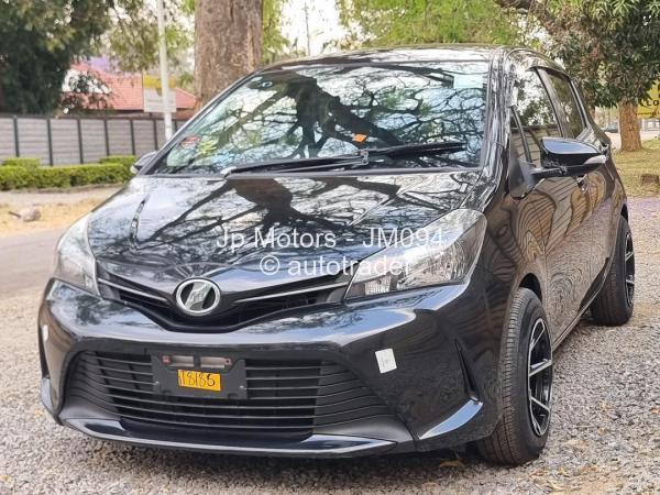 2015 - Toyota  Vitz