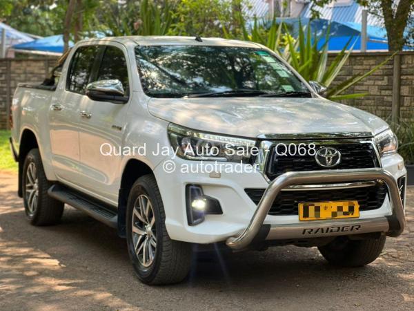 2017 - Toyota  Hilux 2017 - Toyota  Hilux