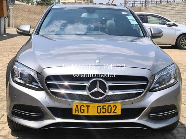 2016 - Mercedes Benz C180