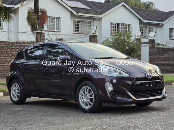 2015 - Toyota  Aqua