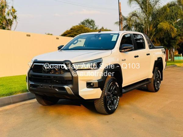 2024 - Toyota  Hilux 2024 - Toyota  Hilux