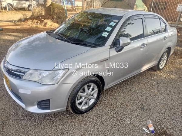 2013 - Toyota  Axio