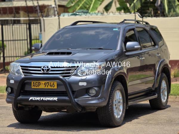 2015 - Toyota  Fortuner
