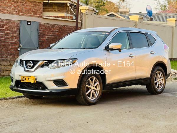 2016 - Nissan  X-Trail