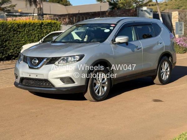 2015 - Nissan  X-Trail