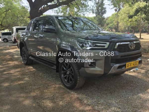 2021 - Toyota  Hilux 2021 - Toyota  Hilux
