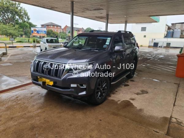2018 - Toyota  Land Cruiser Prado 2018 - Toyota  Land Cruiser Prado