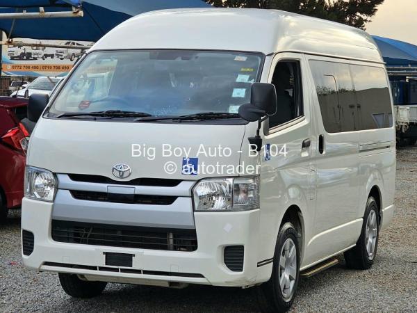 2017 - Toyota  Hiace