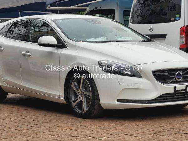2016 - Volvo  V40 2016 - Volvo  V40
