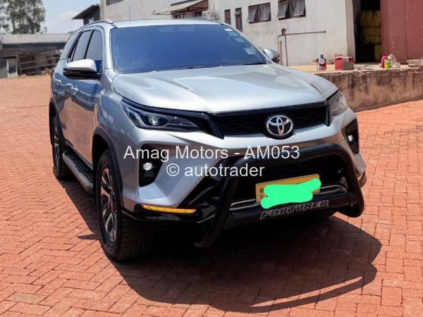 2025 - Toyota  Fortuner