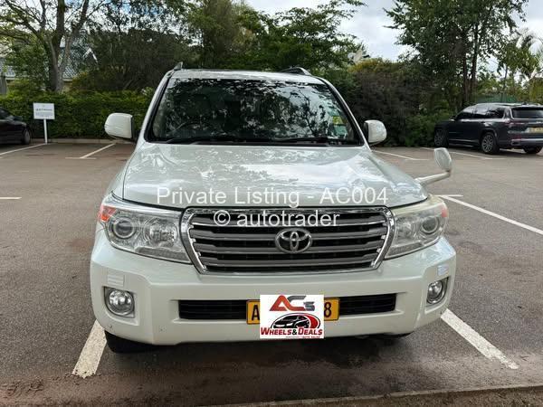 2012 - Toyota  Land Cruiser 200 2012 - Toyota  Land Cruiser 200