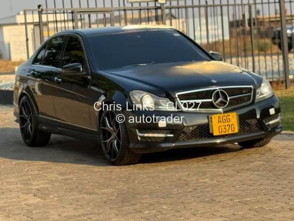 2013 - Mercedes Benz C200
