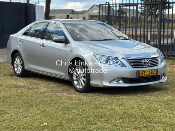 2012 - Toyota  Camry