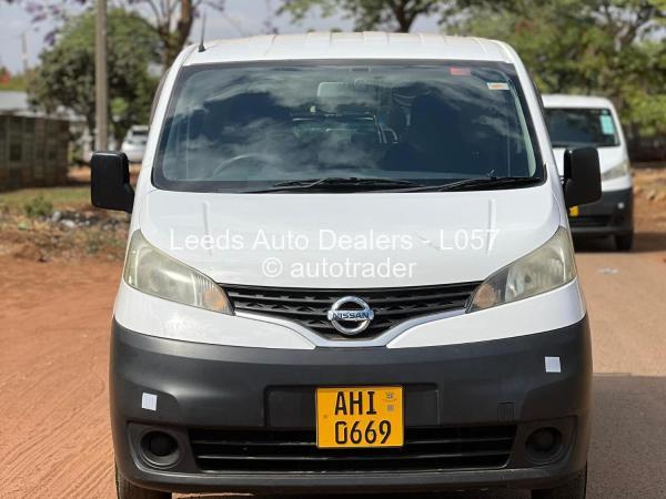 2016 - Nissan  NV200