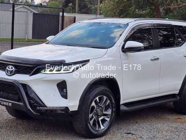 2024 - Toyota  Fortuner 2024 - Toyota  Fortuner