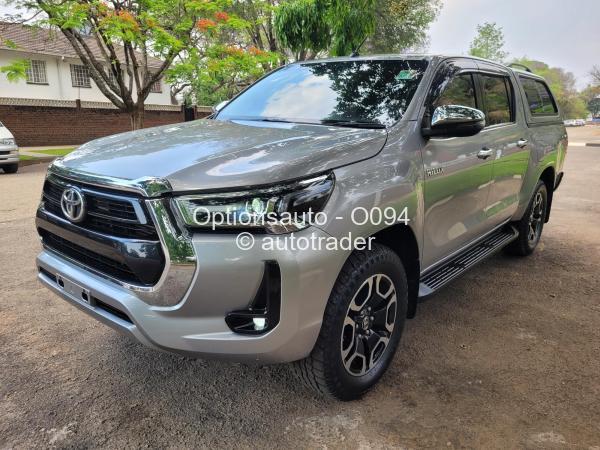 2021 - Toyota  HILUX REVO