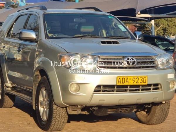 2011 - Toyota  Fortuner 2011 - Toyota  Fortuner