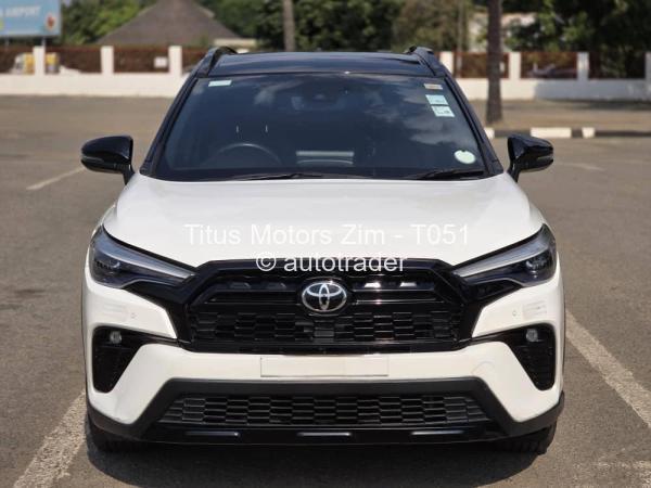 2023 - Toyota  Corolla Cross 2023 - Toyota  Corolla Cross