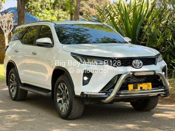 2023 - Toyota  Fortuner 2023 - Toyota  Fortuner