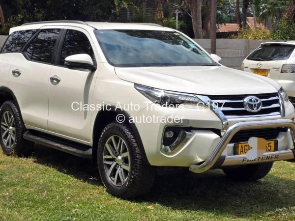 2019 - Toyota  Fortuner 2019 - Toyota  Fortuner