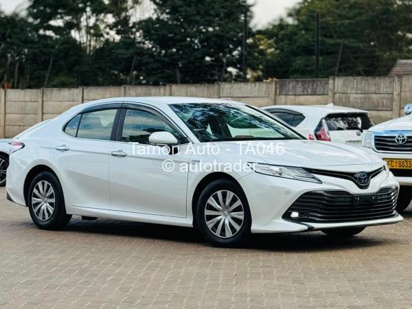 2021 - Toyota  Camry