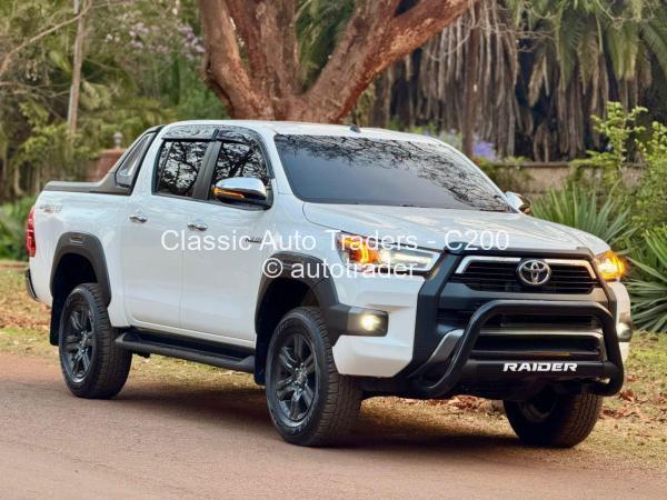 2025 - Toyota  Hilux 2025 - Toyota  Hilux