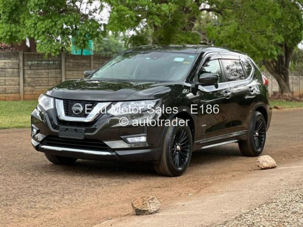 2020 - Nissan  X-Trail 2020 - Nissan  X-Trail