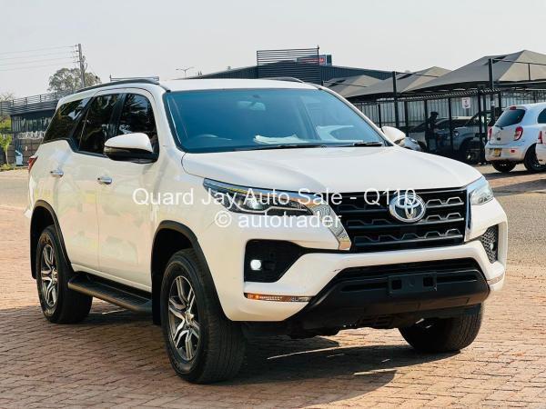 2021 - Toyota  Fortuner 2021 - Toyota  Fortuner