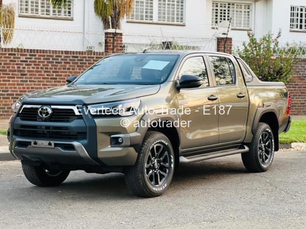 2025 - Toyota  Hilux 2025 - Toyota  Hilux