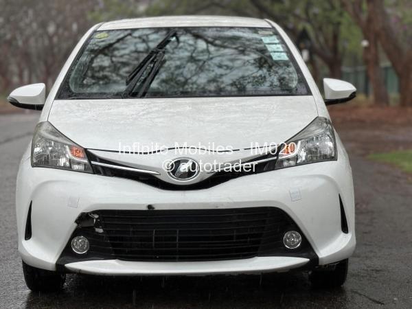2015 - Toyota  Vitz 2015 - Toyota  Vitz