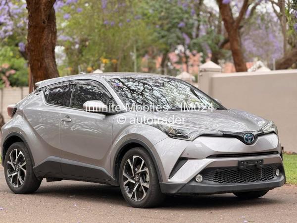 2017 - Toyota  CH-R 2017 - Toyota  CH-R