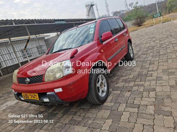 2011 - Nissan  X-Trail