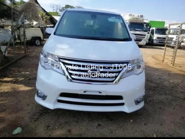 2016 - Nissan Serena 2016 - Nissan Serena