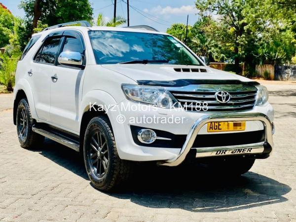 2014 - Toyota Fortuner 2014 - Toyota Fortuner