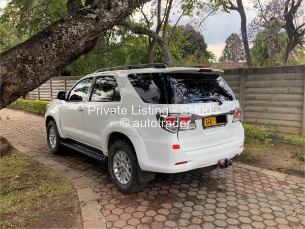 2011 - Toyota Fortuner 2011 - Toyota Fortuner