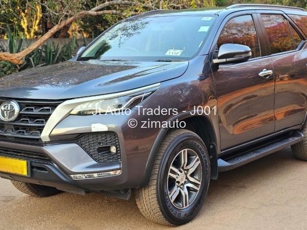 2022 - Toyota  Fortuner