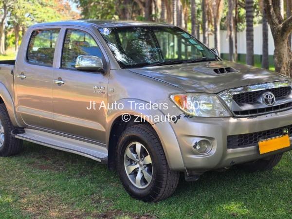 2011 - Toyota  Hilux