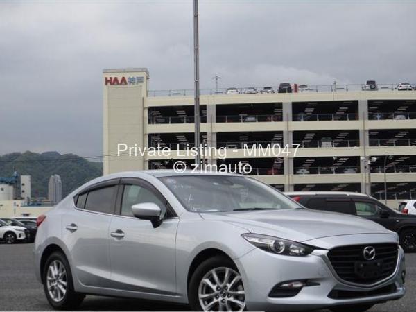 2017 - Mazda  axela
