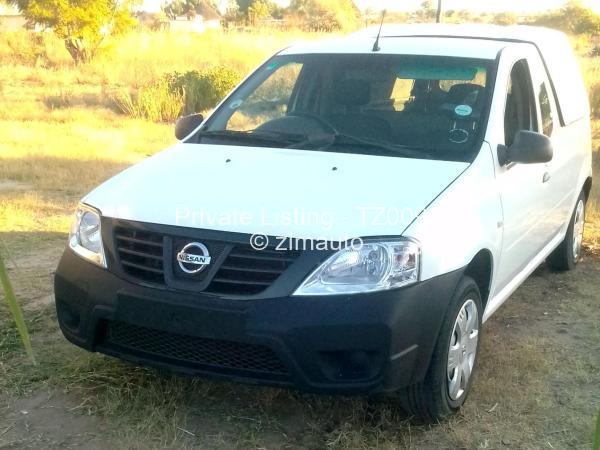 2017 Nissan  NP200