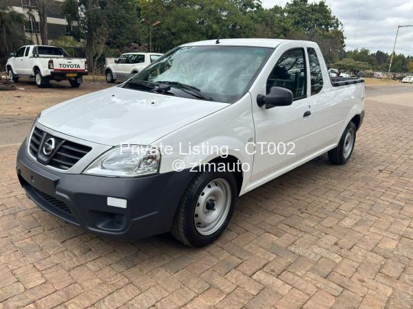 2023 Nissan  NP200