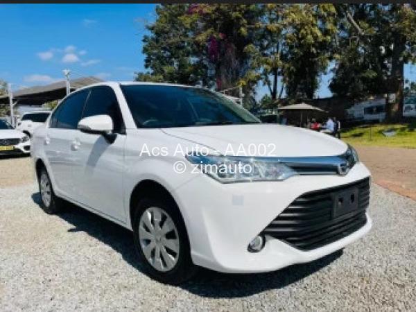 2017 - Toyota  Axio